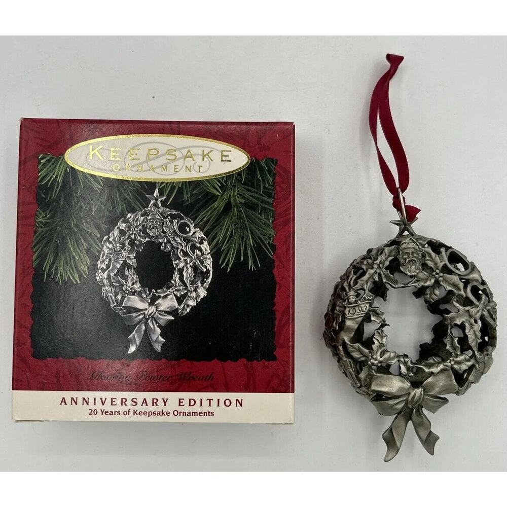 1993 Hallmark Glowing Pewter Wreath Anniversary Edition Ornament SKU U108